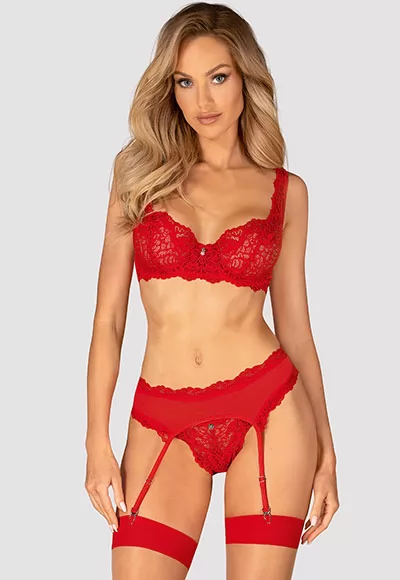 Ever dream of sensual lingerie with seductive details ? The Amor Cherris set will certainly make your dreams come true! Intriguing floral lace covers the bra and panties, which will temptingly accentuate a woman's figure and ensure comfort. A slightly refined character is added by a delicately finished garter belt, which will perfectly match your favourite...
