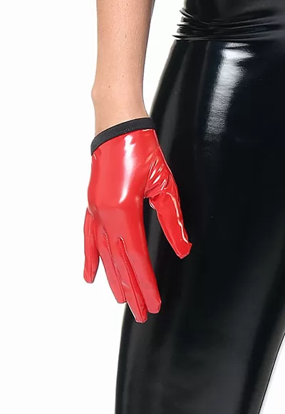 Molly gloves in red add the finishing touch to your fetish outfit. They are very easy to match, with a dress, a catsuit or simply with lingerie. Molly red vinyl gloves belong to The Essentials by Patrice Catanzaro. 80% Polyester 12% Polyurethane 8% Elastane. 1 pair.