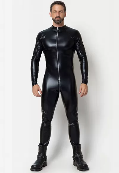 Ross shiny wetlook catsuit belongs to L'Homme, men’s basic collection by Patrice Catanzaro, made in France. Ross is a long sleeved catsuit with a full closure that goes from the neck to the top of the buttocks. Thanks to the three sliders of its zipper you can put it on and off very easily. This slinky catsuit will showcase your body. Catanzaro offers...