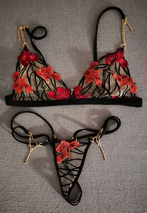 Lola Gaia Luxury triangle bra