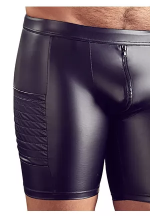 Hot cycling shorts with a zip