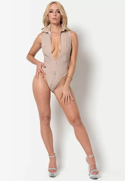 Manon nude vinyle bodysuit