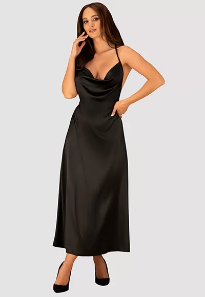 Laissez le délice du satin envelopper votre corps d'une manière extrêmement sexy et intrigante.  Cette robe de la collection Agatya est une proposition pour les amateurs d'élégance et pour celles qui aiment les styles de lingerie originales.  Un dos magnifiquement exposé décoré d'une dentelle phénoménale attirera l'attention et étonnera non...