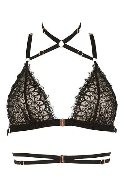 La Brassière Bijou noire luxueuse, faite en broderie et élastiques, avec la signature de la marque, le bijou clip or rose gravé Impudique que l’on retrouve deux fois sur le devant pour l’ouverture. Le buste est souligné par un duo d’élastique qui partent du milieu dos et qui viennent se rattacher sur le devant.  Entièrement ajustables La...