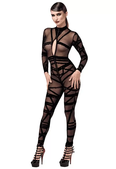 La combinaison sexy Bondesque a été conçue dans un style de jeux de bondage et vous donne une silhouette irrésistible. Ce vêtement sexy est conçu en tulle transparent floquée de lignes géométriques BDSM.  Cette combinaison pantalon présente des manches longues et un col montant, elle est assez couvrante toute en étant transparente et dispose...
