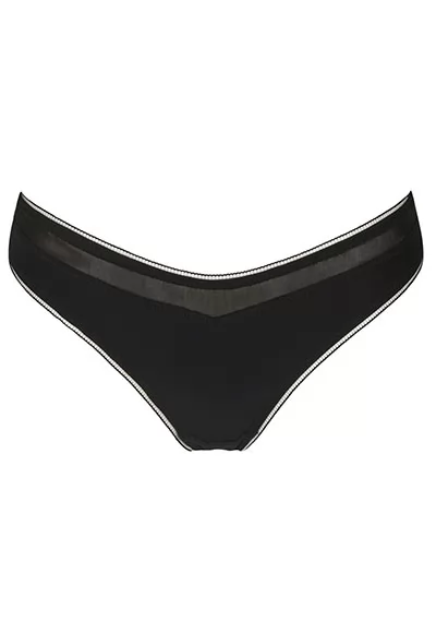 Kelly string shapewear gainant de coloris noir appartient à la collection SCANDALEUSE, de la marque Impudique.  Fabrication dans les ateliers français, signé par la Maison Catanzaro de renom, proposé en taille S à 2XL. Marque IMPUDIQUE, Collection Scandaleuse, Référence Isc2kell142 1 pièce.  Lingerie luxe née de prouesses techniques, savoir-faire...