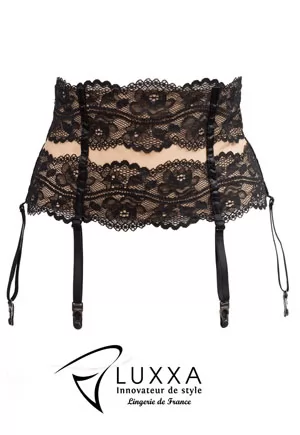 Serre Taille Reglisse Luxe, gamme lingerie fine sexy luxe.  Serre taille 6 attaches en tulle gainant coloris beige Reglisse, recouvert de bandes de dentelle et surpiqué de satin noir fermeture dos par bande à crochets, fixes bas, 6 jarretelles, métalliques réglables.  1 pièce.  Lingerie fine luxe Luxxa fabriquée en France, finitions parfaites,...