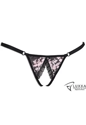 String ouvert Dragee Luxxa est composé de deux pièces en dentelle rose et gris anthracite doublée d’un lycra rose, ornées de froufrous. Le tour de taille est en élastique réglable. Pour une soirée coquine, le String ouvert Dragee Luxxa sera à la fois élégant et provocateur.  Le Soutien gorge coordonné, le Serre taille, le Collier jabot,...