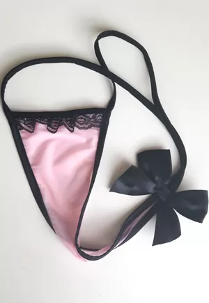 Nuisette rose délicate en voile dentelle et string