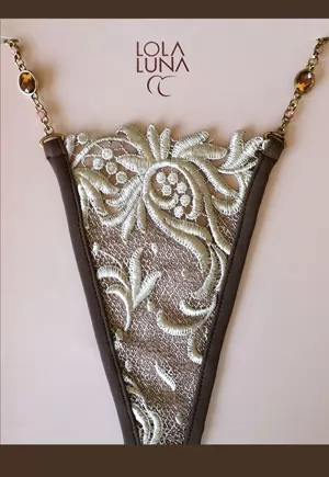 String bijou Sahara
