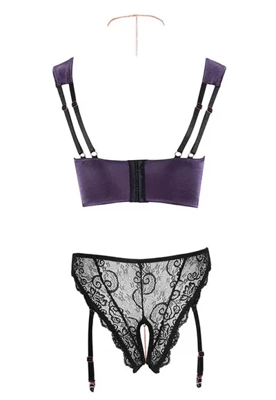 Bustier violet seins nus string ouvert jarretelles chainette