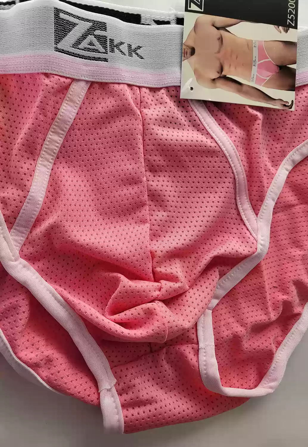 Slip rose pour homme