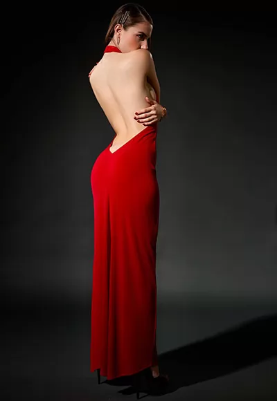 Mina robe longue rouge dos nu